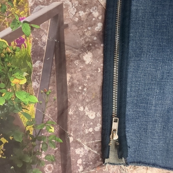 BLANK nyc the bond side zippers and distressed jeans size 24 - Picture 2 of 7